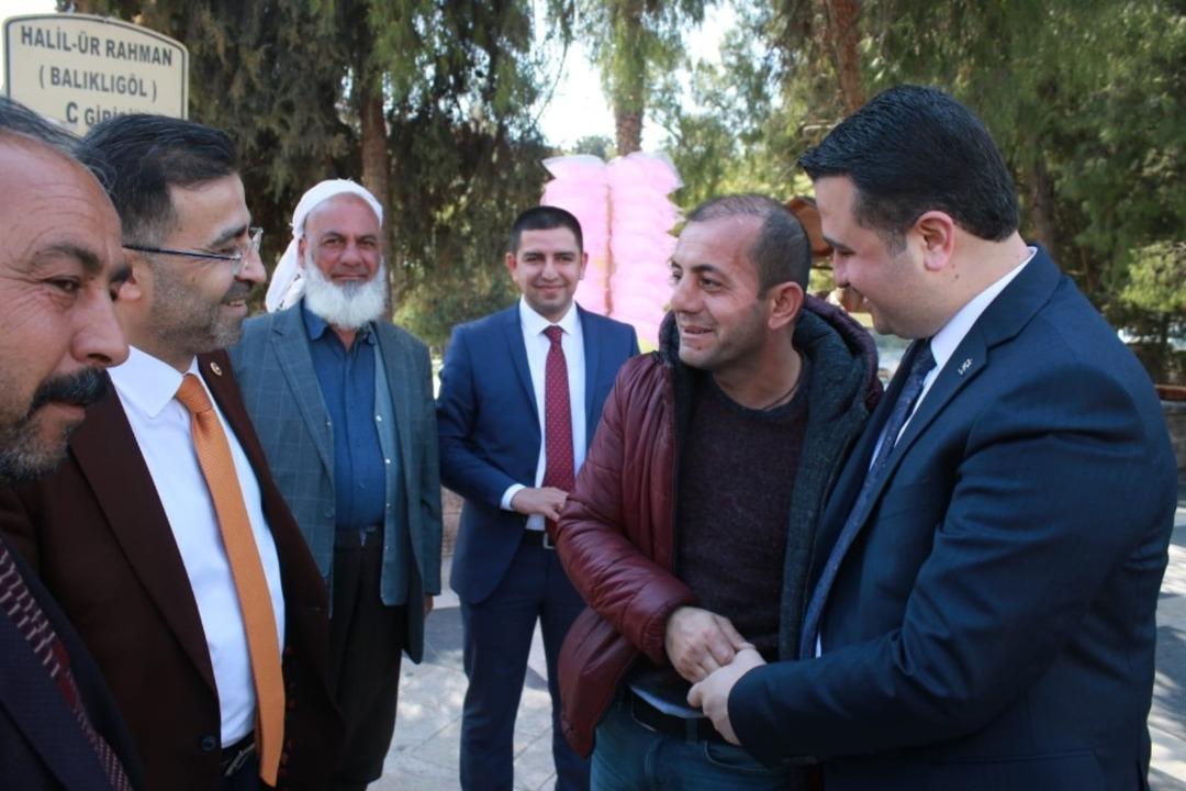 İl Başkanı Yıldız misafiri ile esnaf ziyaretinde