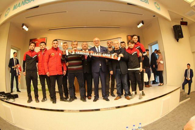 Manisa Büyükşehir’den amatör spor kulüplerine destek