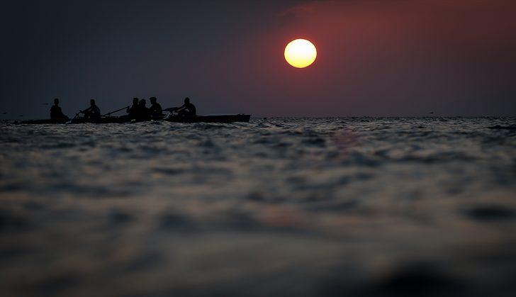 Güneşin suya kavuştuğu anı yakalamak için yarıştılar G5