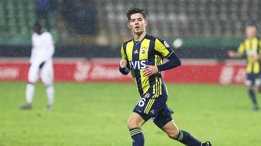 Ferdi Kadıoğlu: Takımın aldığı sonuçlardan dolayı oynayamıyorum