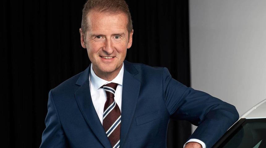 Volkswagen CEO&rsquo;su b&uuml;y&uuml;k bir gafa imza attı