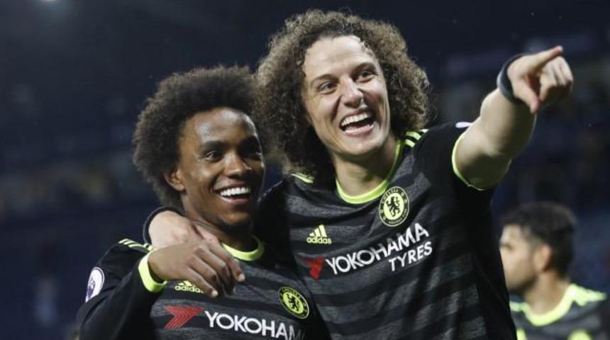 David Luiz’den sevgilisi  Sara Madeira'ya sürpriz evlilik teklifi