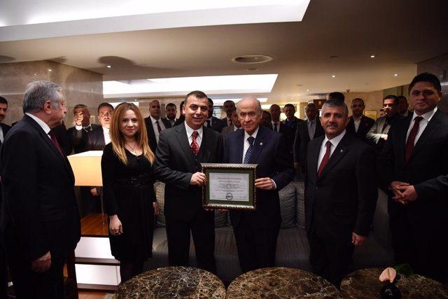 Akademisyen kardeşler, Devlet Bahçeli modelini kitaplaştırdı