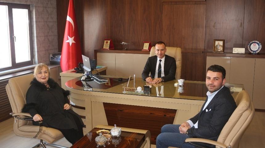 İbrahim &Ccedil;e&ccedil;en Vakfı M&uuml;d&uuml;r&uuml; Din&ccedil;er&rsquo;den Milli Eğitim M&uuml;d&uuml;r&uuml; Tekin&rsquo;e Ziyaret