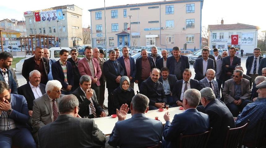 Usta ve Altay, Altınekin&rsquo;de vatandaşlarla buluştu