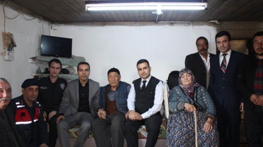 Şehit ailesini ziyaret ettiler