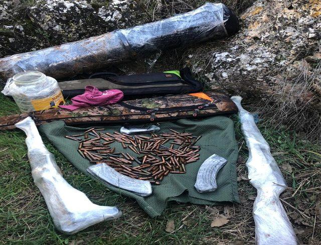 Diyarbakır'da teröristlerin kullandığı 4 sığınak ve 1 mevzi tespit edildi