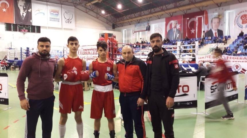 Vanlı boksörlerden büyük başarı