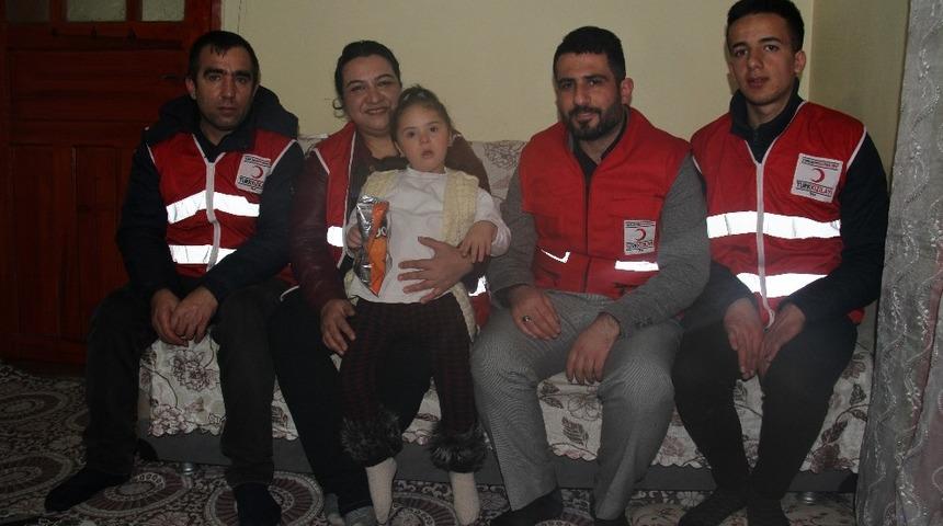 Başkan Yay, down sendromlu S&uuml;meyye&rsquo;yi yalnız bırakmadı