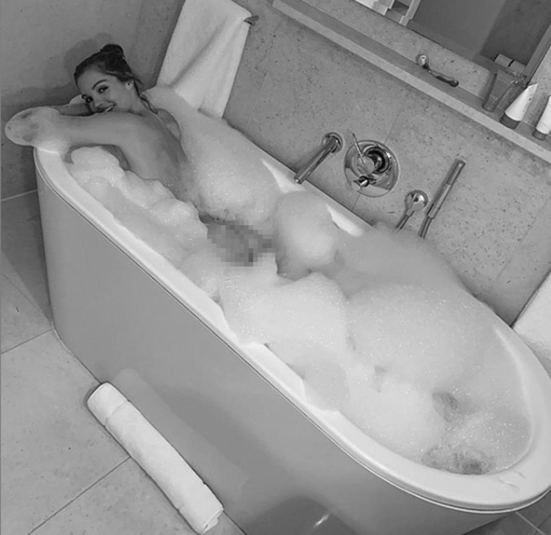 Victoria's Secret'ın yeni meleği! Kızıl g&uuml;zel b&uuml;y&uuml;ledi 