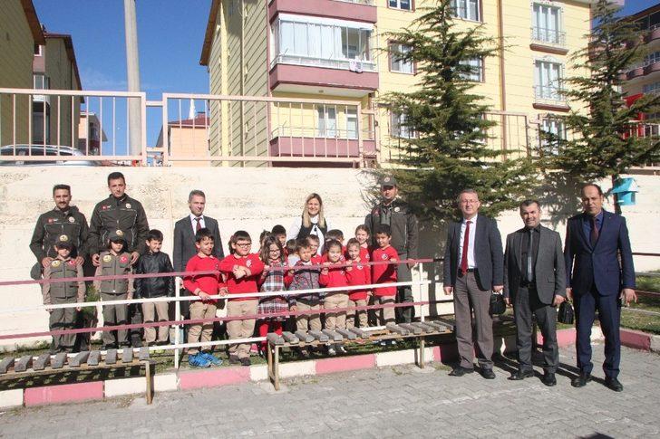 İlk fidan Tosya Kaymakamı Deniz Pişkin’den G5