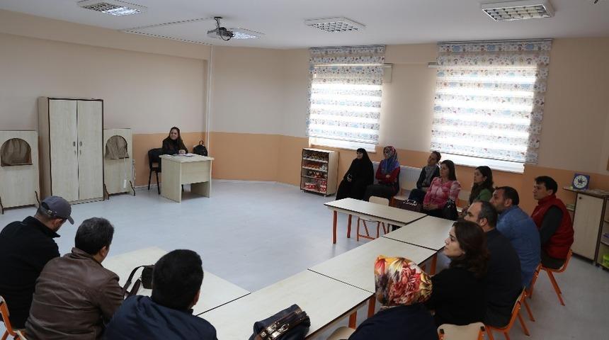 Burhaniye Belediyesi bin 200 kişiye psikolojik danışmanlık hizmeti verdi