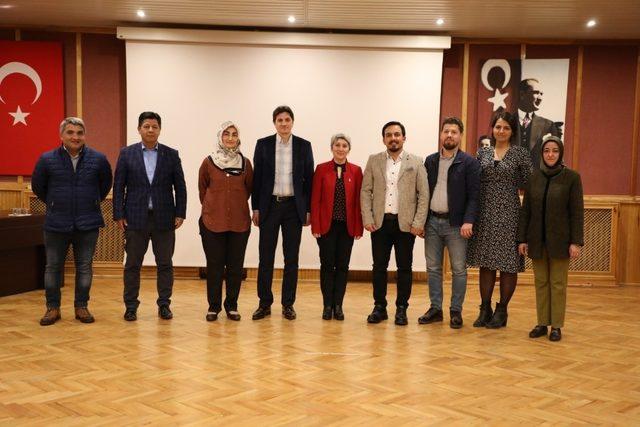 BÜ’den “Erken Çocuklukta Mutlu Çocuk” konferansı