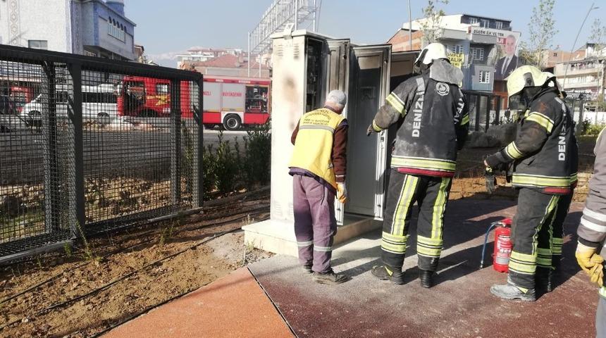 Park i&ccedil;indeki trafo alev aldı