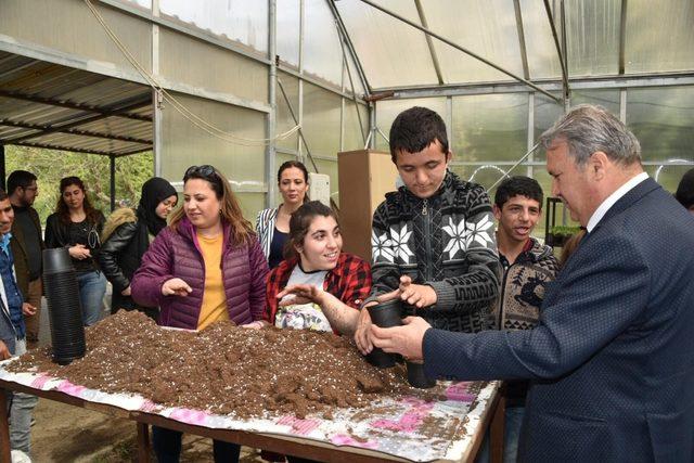 Başkan Çerçi özel çocuklar ve yaşlılar ile buluştu