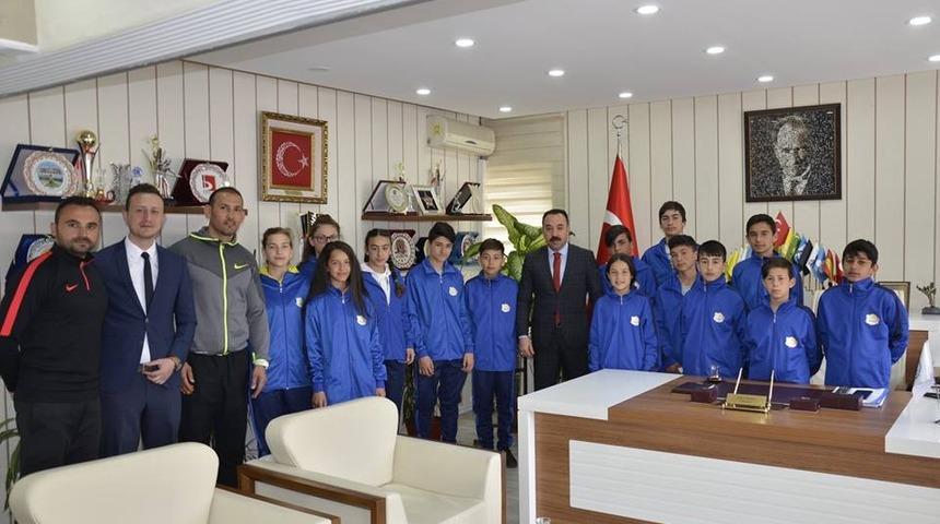 Başarılı sporcular Anadolu Yıldızlar Ligi&rsquo;ne uğurlandı