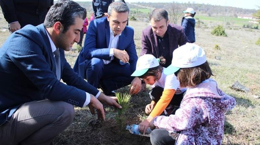 ’’Yeni yetişen nesilde ağaç sevgisi ne kadar iyi oluşursa geleceğimiz de o kadar huzurlu ve aydınlık olur’’