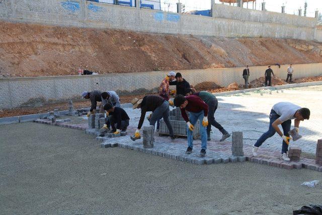 Siirt’te kadın yaşam merkezinde çevre düzenlemesi çalışmaları başladı