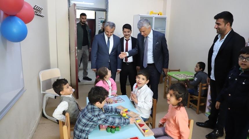 Kaymakam Arıcan engelli &ccedil;ocuklarla bir araya geldi