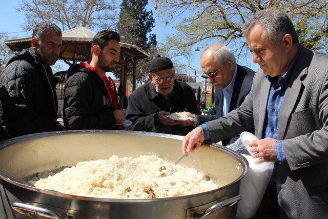 MÜSİAD’tan şehitler anısına pilav hayrı