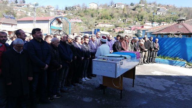 Göçükte ölen madenci son yolculuğuna uğurlandı