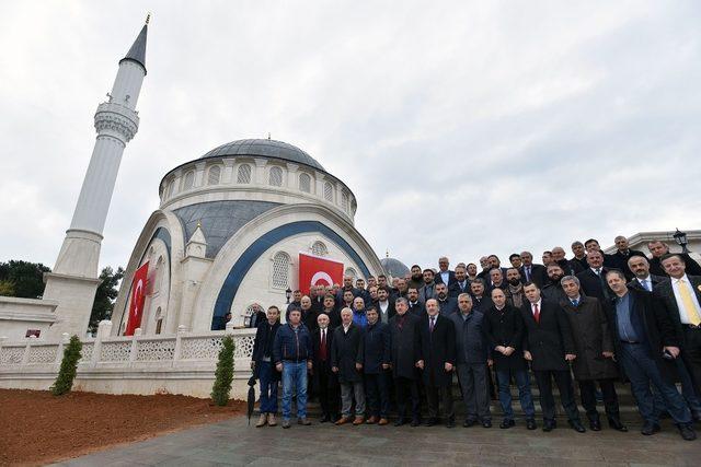 Ahi Evren Camisi ibadete açıldı