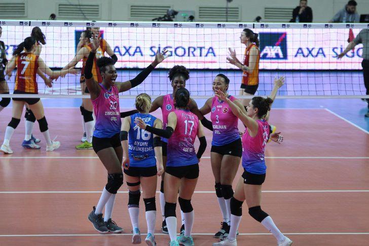 Galatasaray HDI Sigorta yarı finale yükselen ilk takım oldu G4