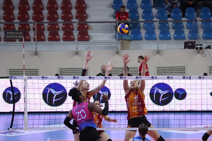 Galatasaray HDI Sigorta yarı finale yükselen ilk takım oldu G5