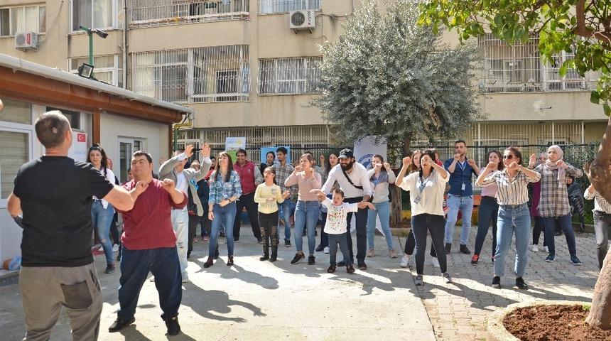 Down sendromlu T&uuml;rk ve Suriyeli &ccedil;ocuklar etkinlikte buluştu