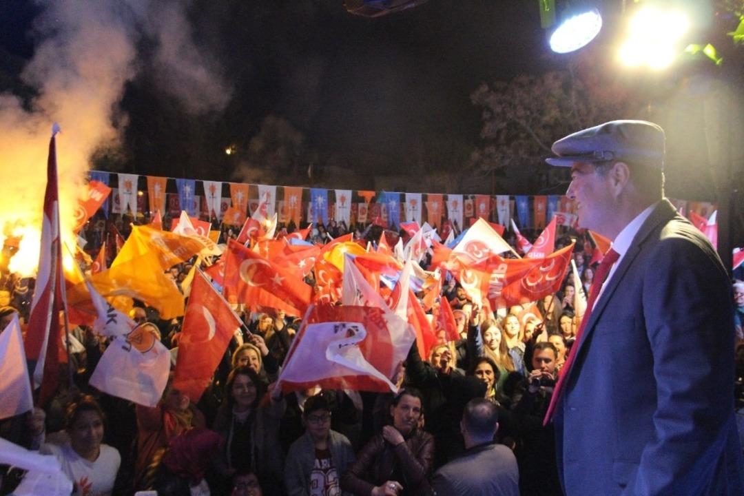 Cumhur İttifakı Adayı Fuat Akdoğan, ilk mitingini Soğucak&rsquo;ta ger&ccedil;ekleştirdi