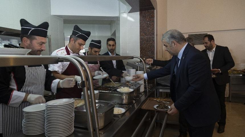 Başkan &Ccedil;elik veda ziyaretlerine başladı