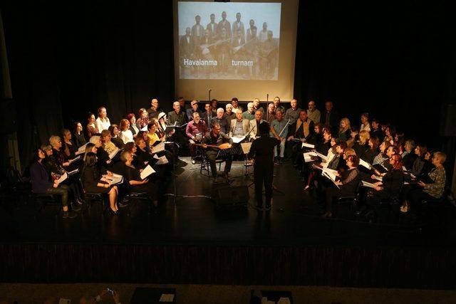 Aşık Veysel t&uuml;rk&uuml;leri ile anıldı 2