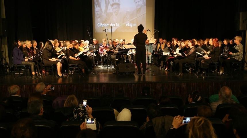 Aşık Veysel t&uuml;rk&uuml;leri ile anıldı