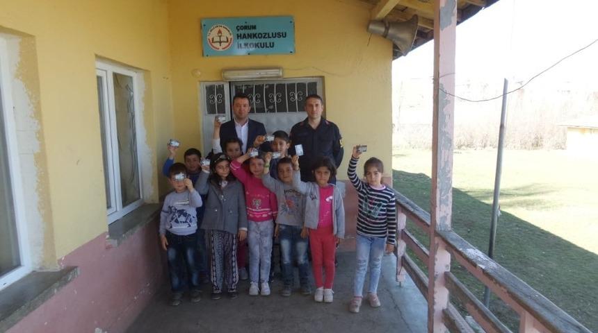 Jandarma&rsquo;dan &ldquo;&ouml;ncelik hayatın, &ouml;ncelik yayaların&rdquo; eğitimi