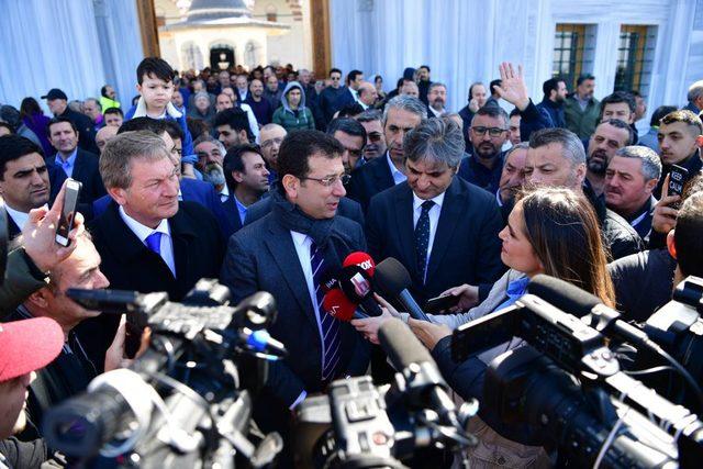 İmamoğlu cuma namazını Çamlıca Camii'nde kıldı