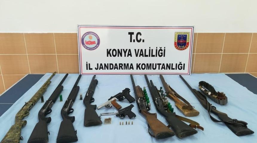 Ruhsatsız silah satıcılarına operasyon