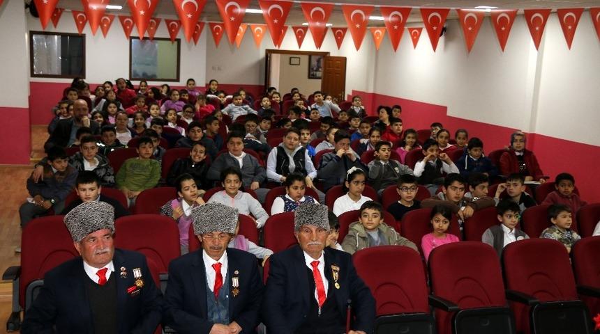 Gaziler &ouml;ğrencilerle buluştu