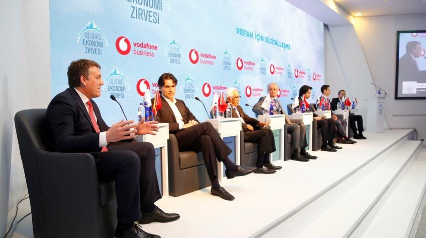 Uludağ Ekonomi Zirvesi’nde ‘Refah İçin Dijitalleşme’ oturumu gerçekleşti