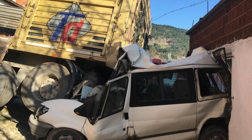 Şof&ouml;rs&uuml;z kaza