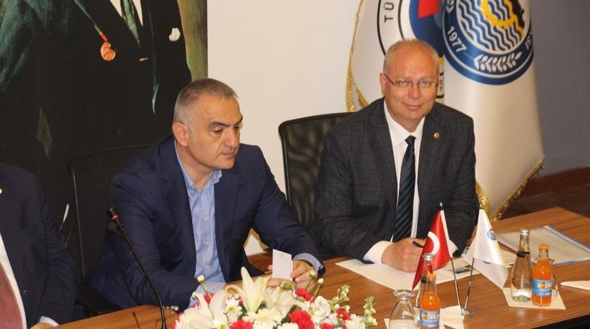 Dr. Tarhir Ateş turizm projelerini a&ccedil;ıkladı