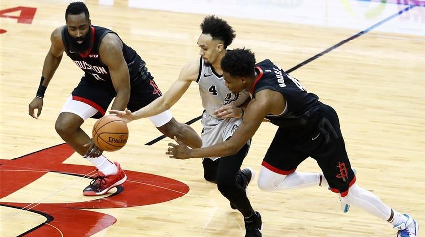 James Harden'dan San Antonio Spurs potasına 61 sayı