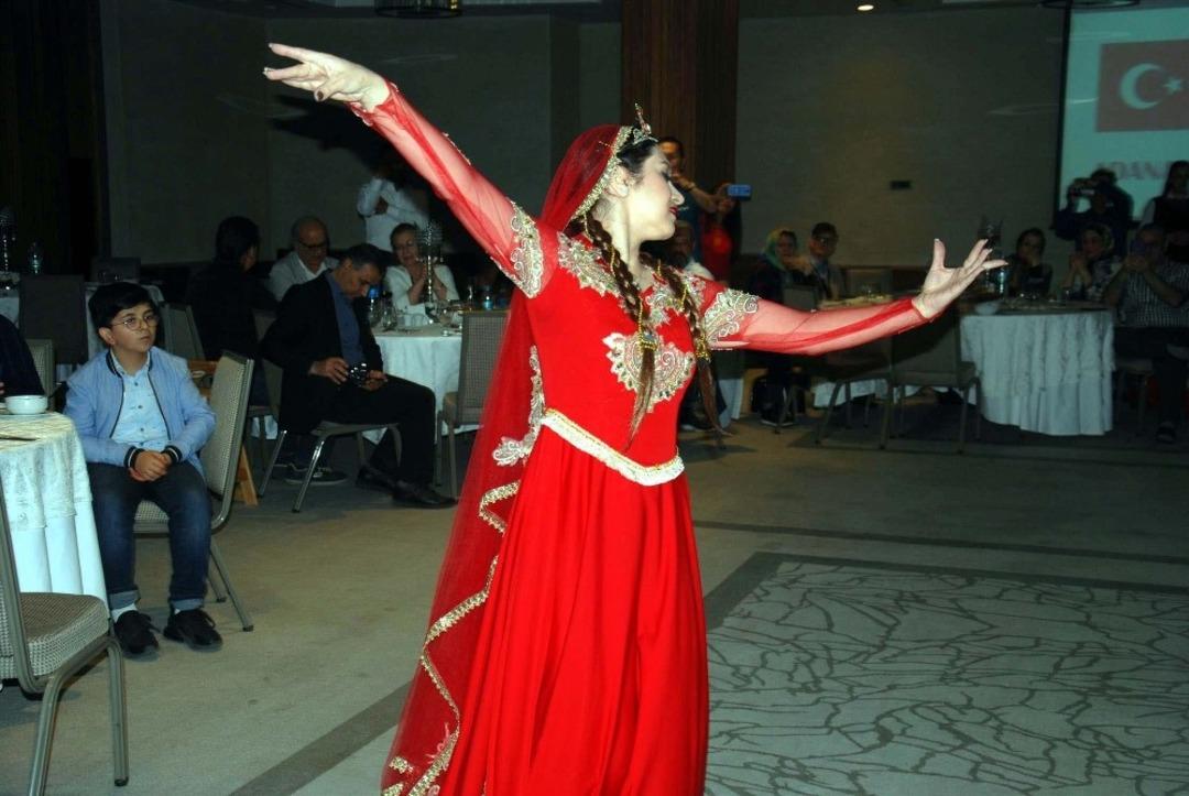 İranlı turistler Adana&rsquo;yı gezdi