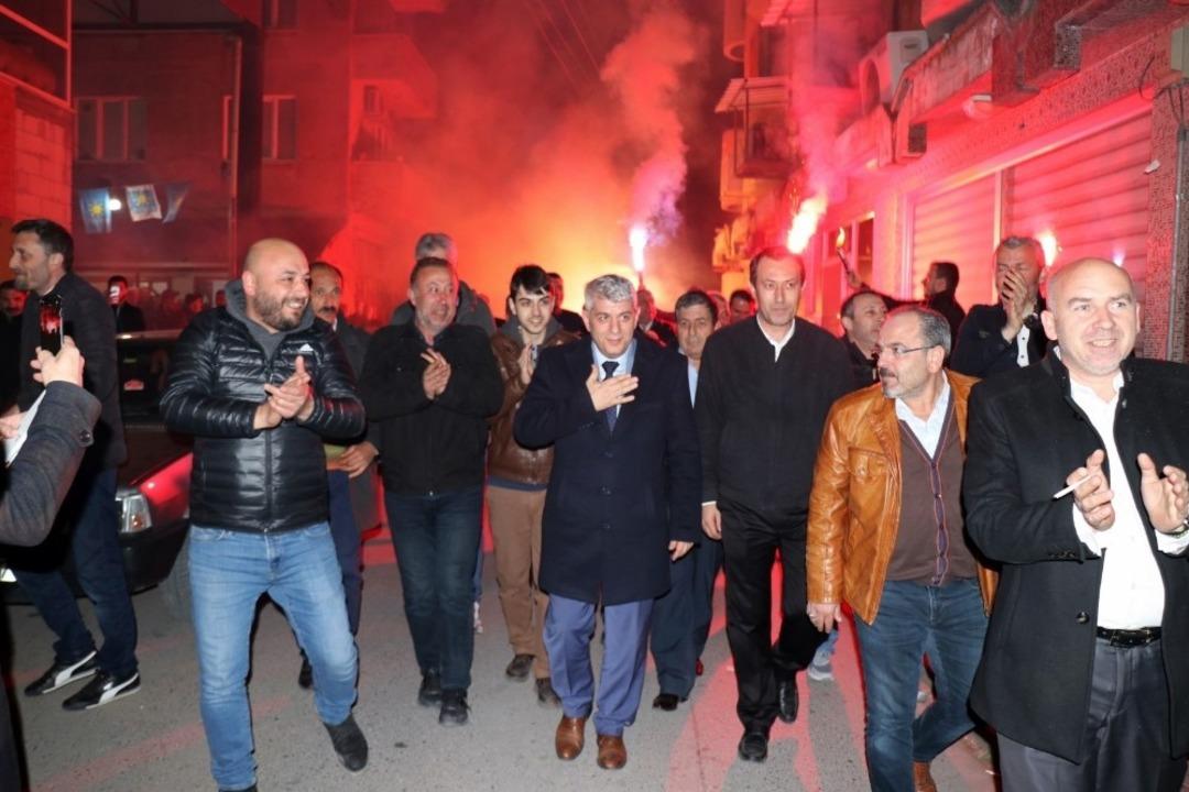 Dr. Arslan g&ouml;vde g&ouml;sterisi  yaptı