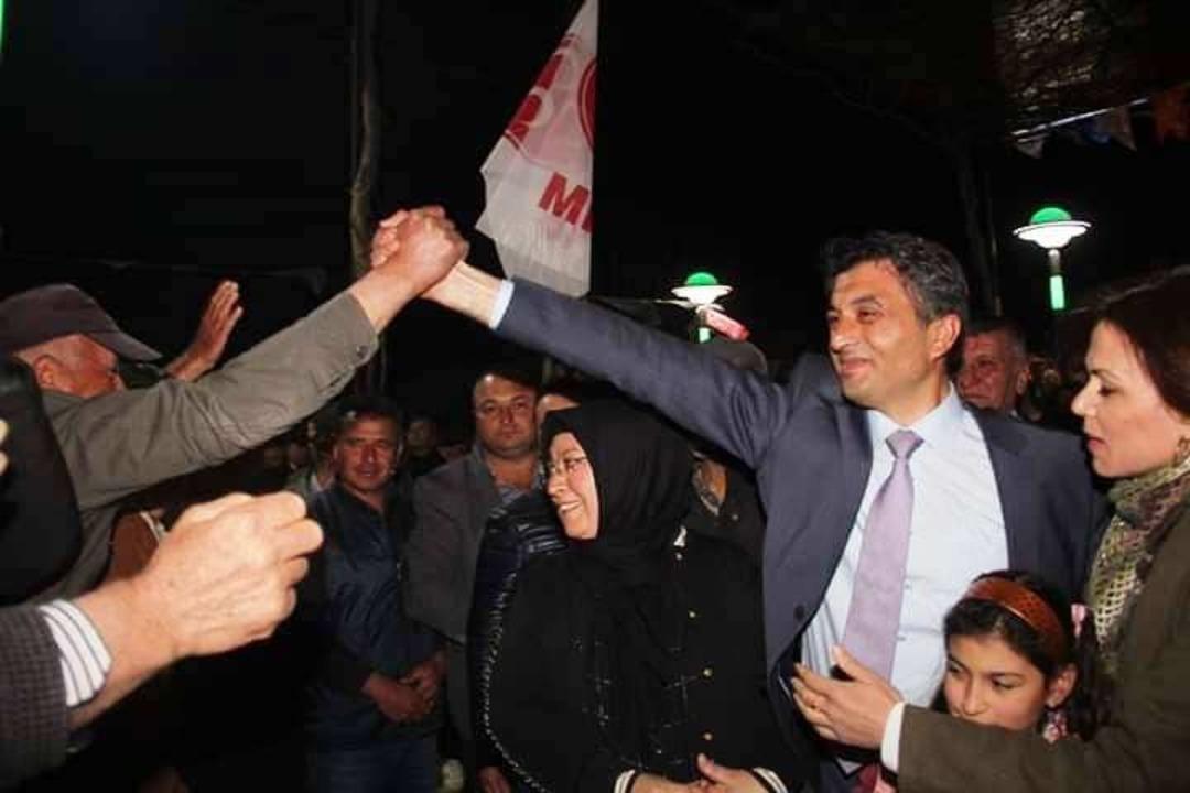 Başkan Sel&ccedil;uk, doğduğu mahallede hasret giderdi