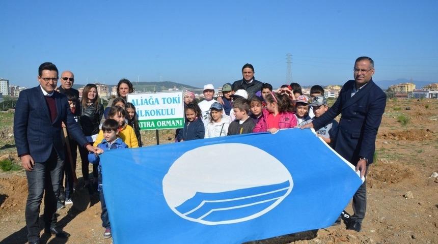 Aliağa&rsquo;da 600 fidan toprakla buluştu