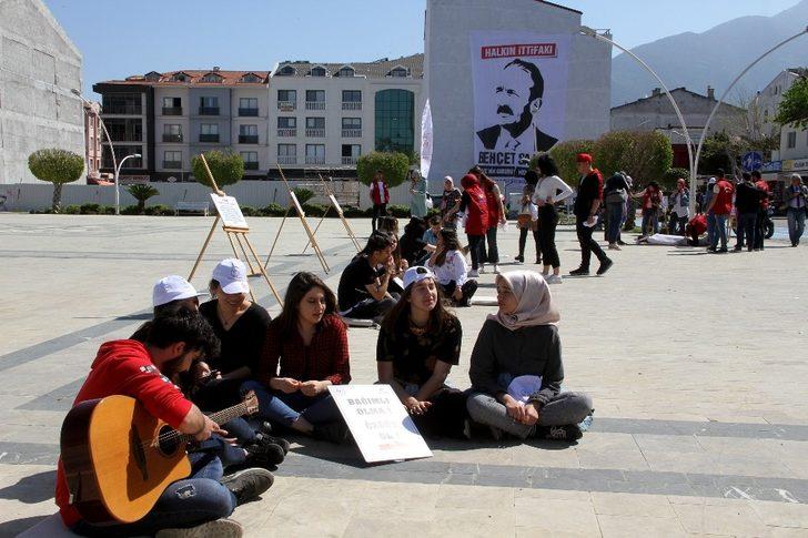 Madde bağımlılığını dikkat çektiler G1