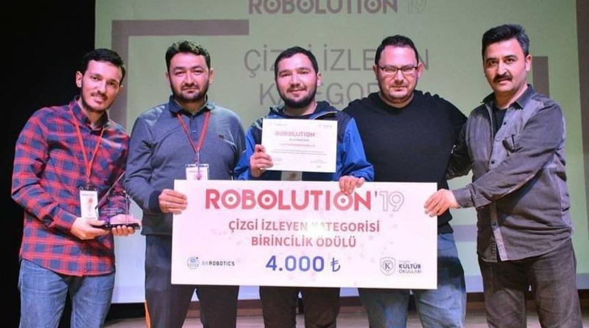 Giresun Üniversitesi’ne robotik yarışmasında çifte ödül