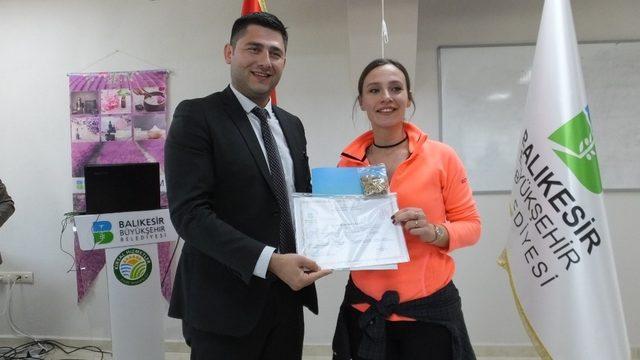 Balıkesir’de 75 kişiye Tıbbi ve Aromatik Bitki sertifikası verildi