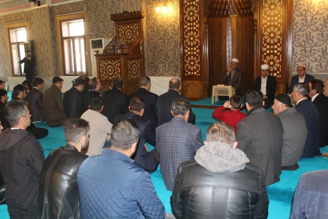 Van&rsquo;da merhum Muhsin Yazıcıoğlu i&ccedil;in mevlit okutuldu