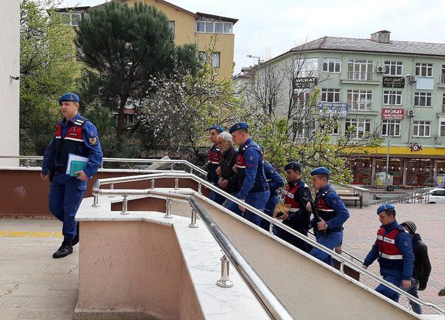 Komşusunu engelli oğluna cinsel saldırıda bulunduğu için öldürmüş